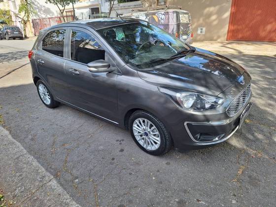 FORD KA 1.5 TI-VCT FLEX TITANIUM AUTOMÁTICO FORD KA 1.5 TI-VCT FLEX TITANIUM AUTOMÁTICO